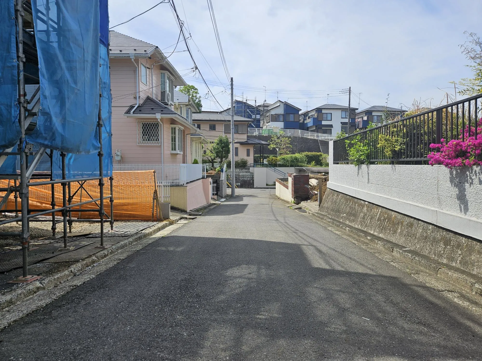 前面道路(西4.5m公道)