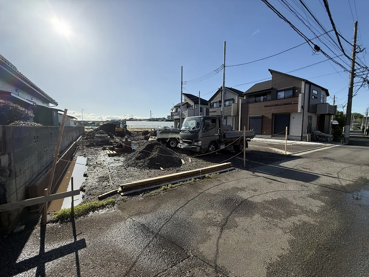 【前面道路含む現地写真】