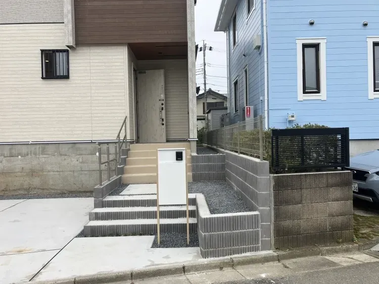 玄関アプローチも整っており、毎日の出入りも気持ちよく行えそうです!