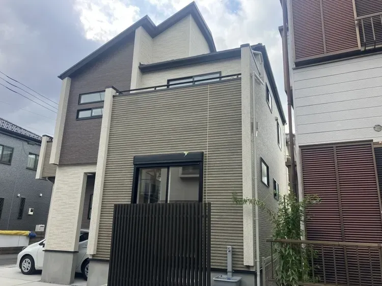 【外観】堂々とした佇まいが目を引く住まいです♪