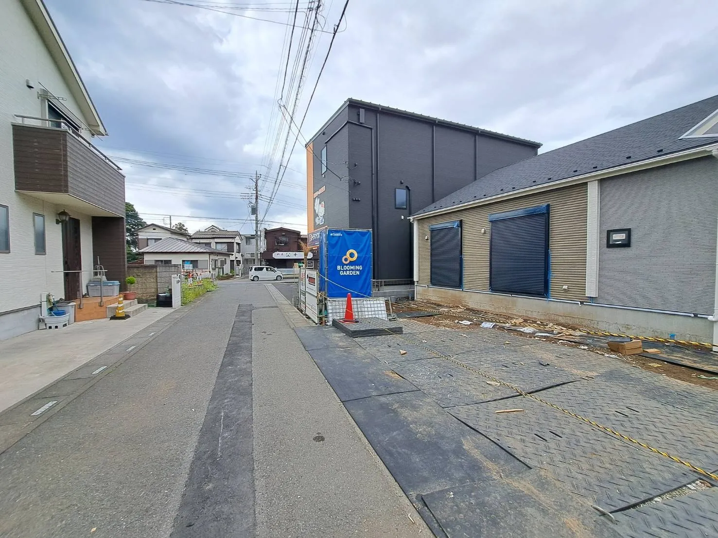 前面道路は見通しが良く、お車の出入りもスムーズに行えます!