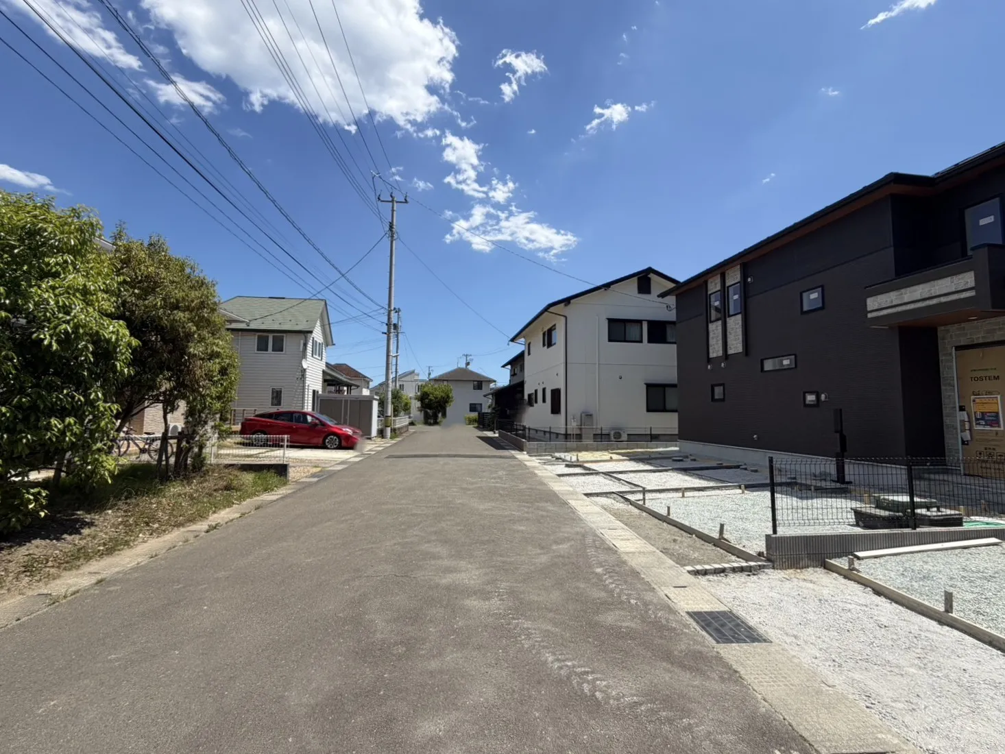 【2号棟前面道路】