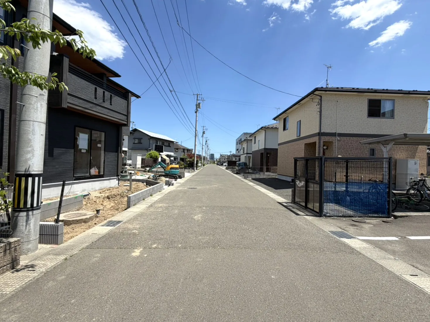 【3号棟前面道路】