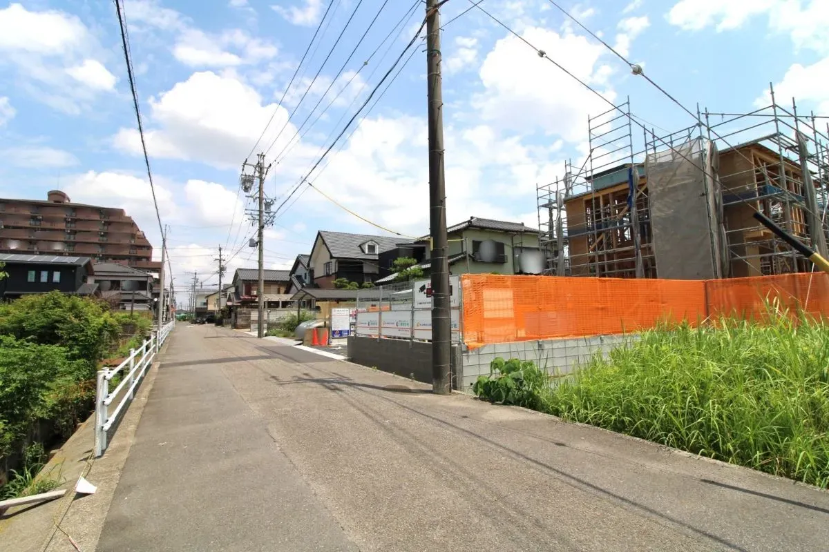 6月29日撮影　西側道路(南→北)