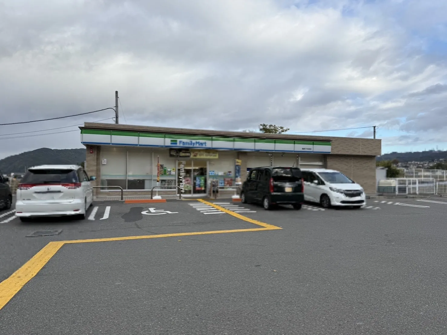 【ファミリーマート亀岡下矢田店】