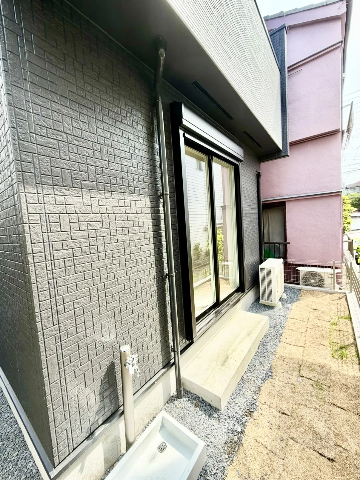 「外水栓付きで使い勝手の良い庭」
