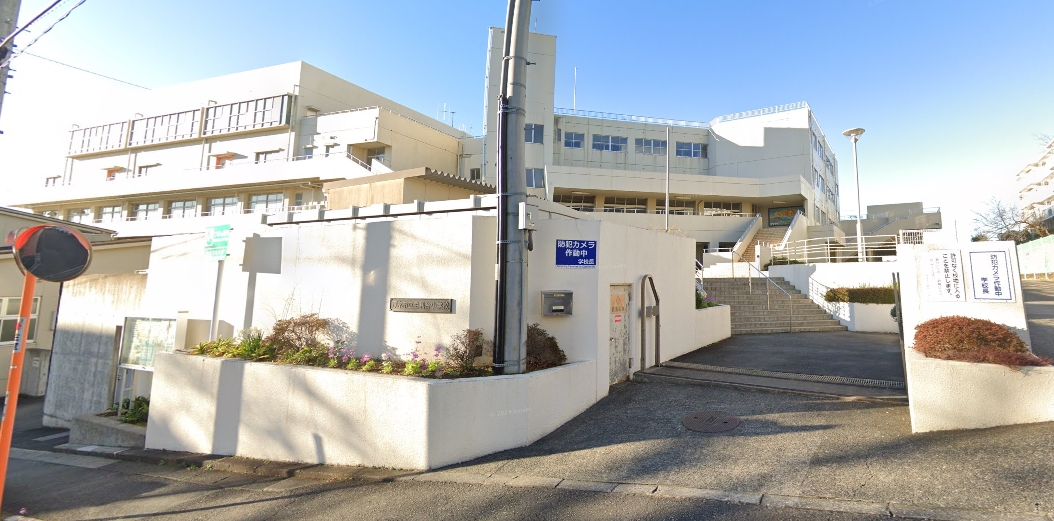 厚木市立毛利台小学校