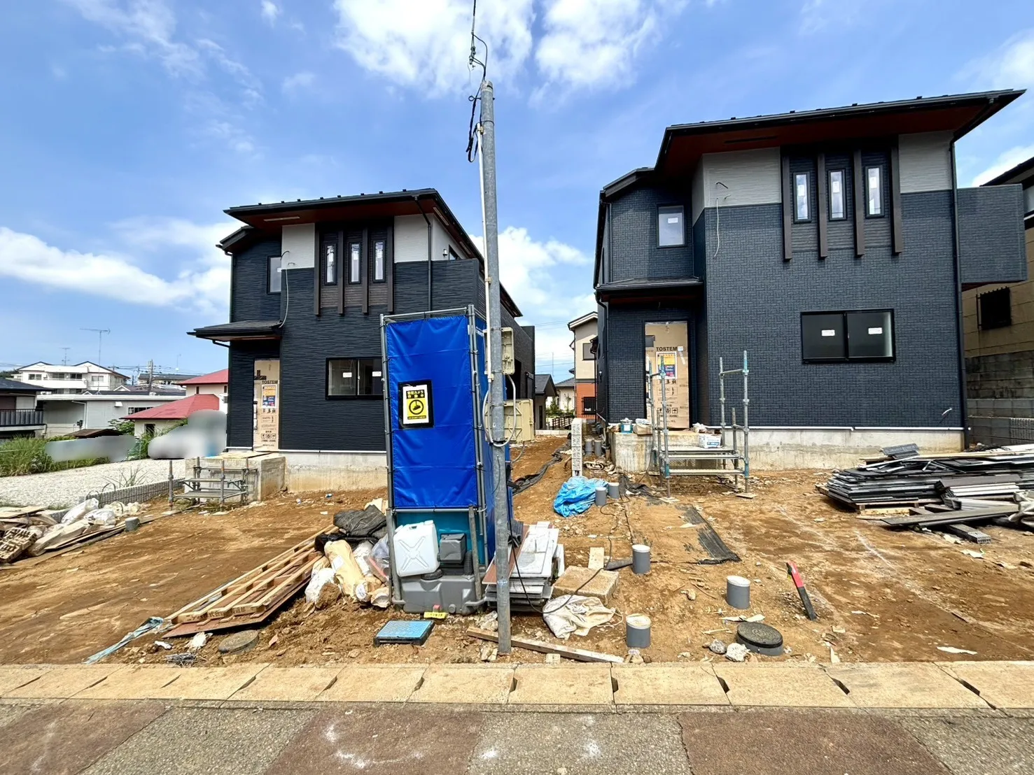 1号棟 前面道路含む現地写真(7/19撮影)