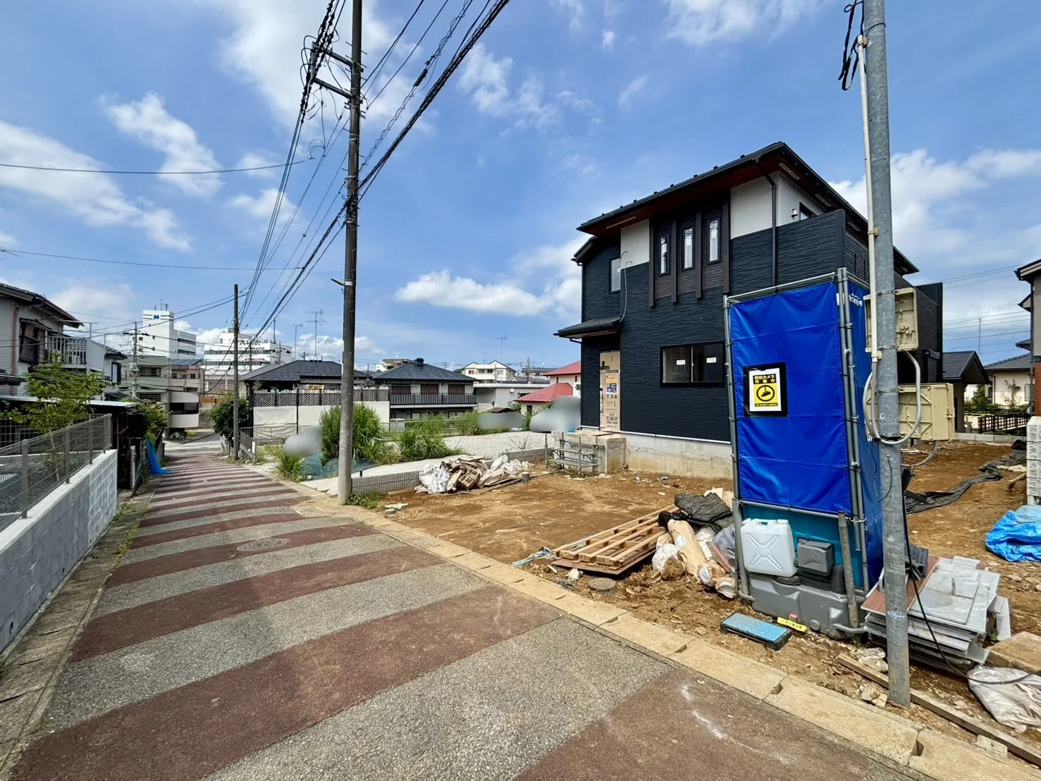 1号棟 前面道路含む現地写真(7/19撮影)