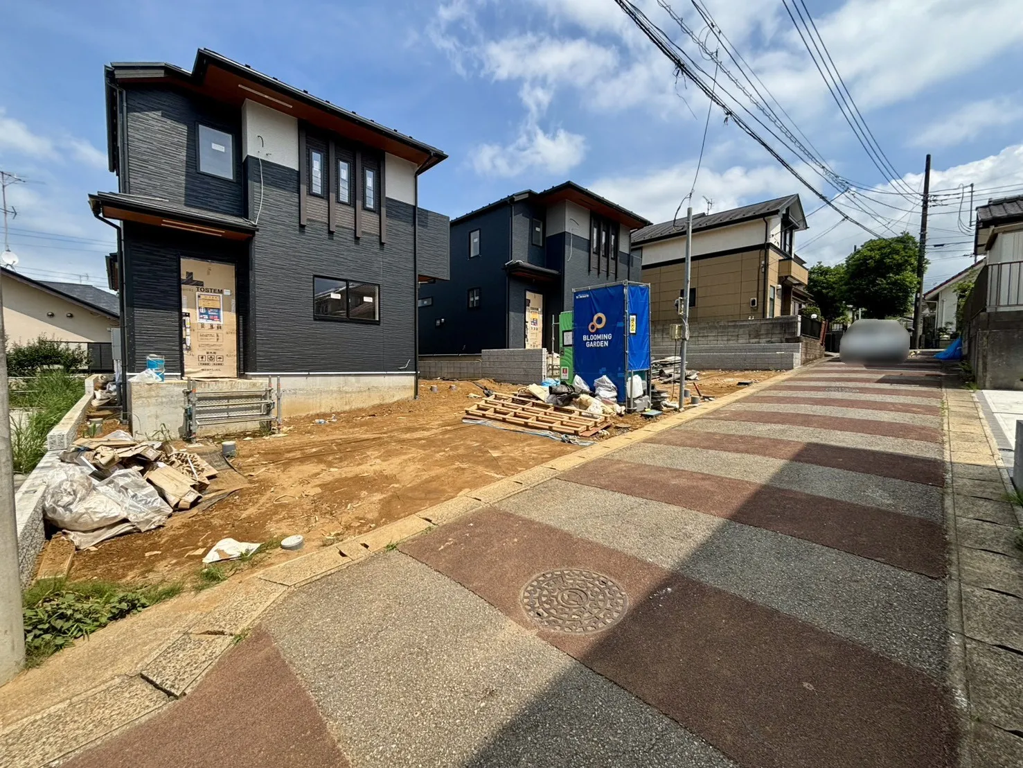 1号棟 前面道路含む現地写真(7/19撮影)