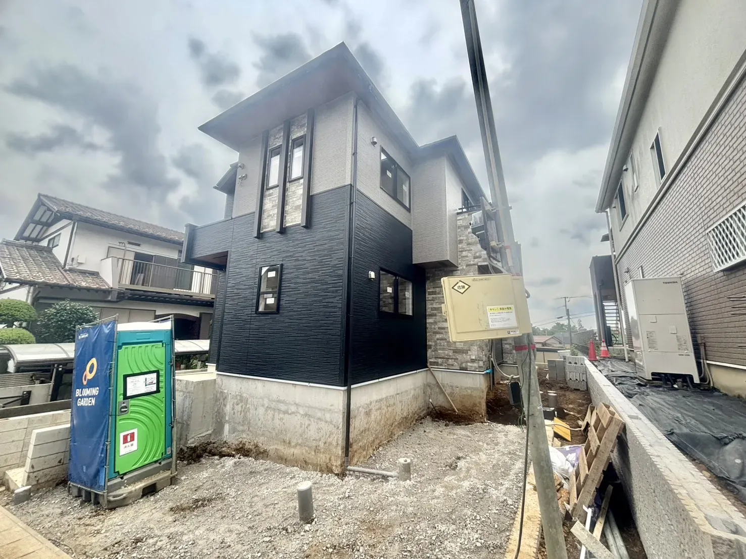 前面道路含む現地写真