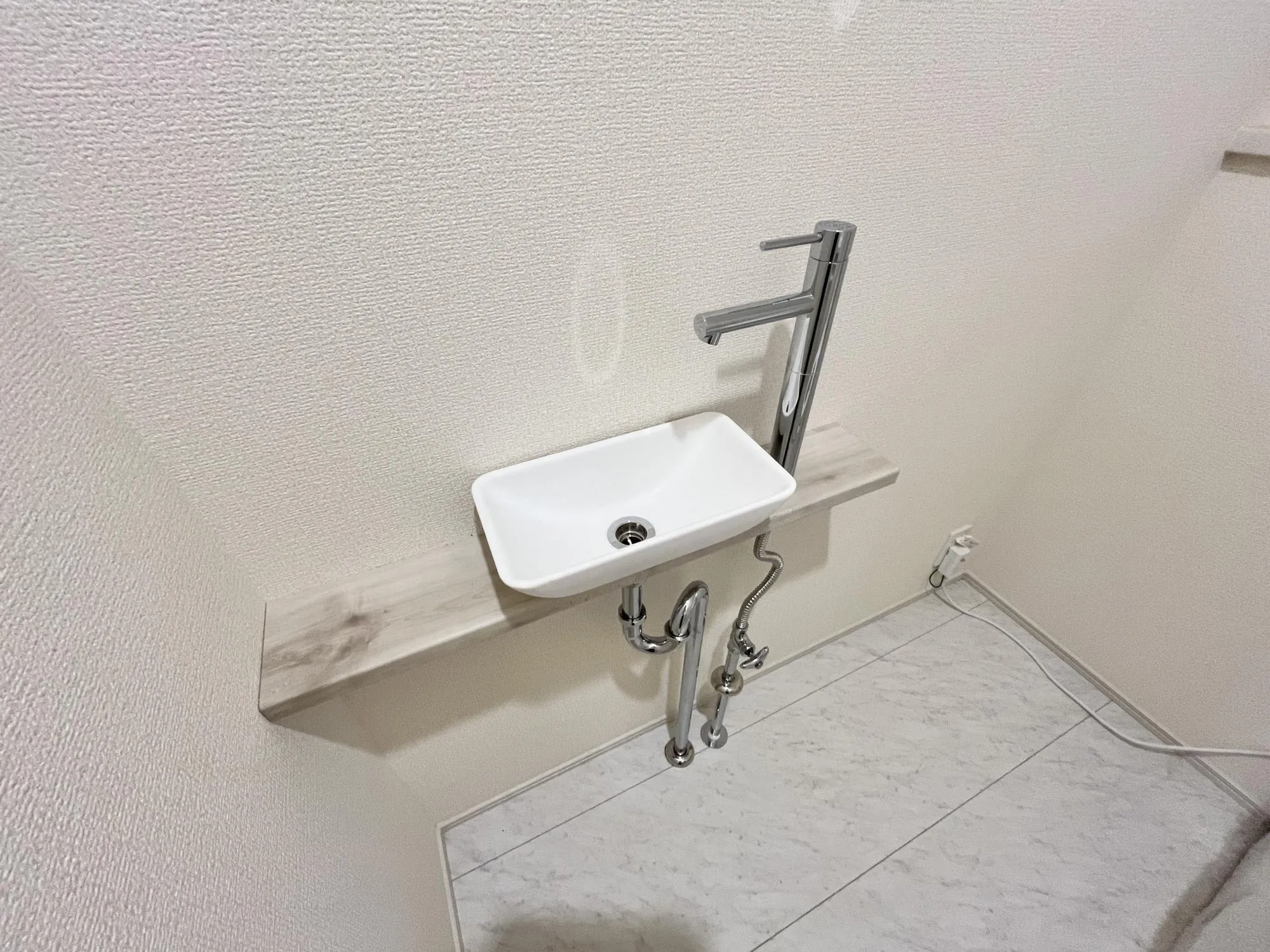 【トイレ手洗器】