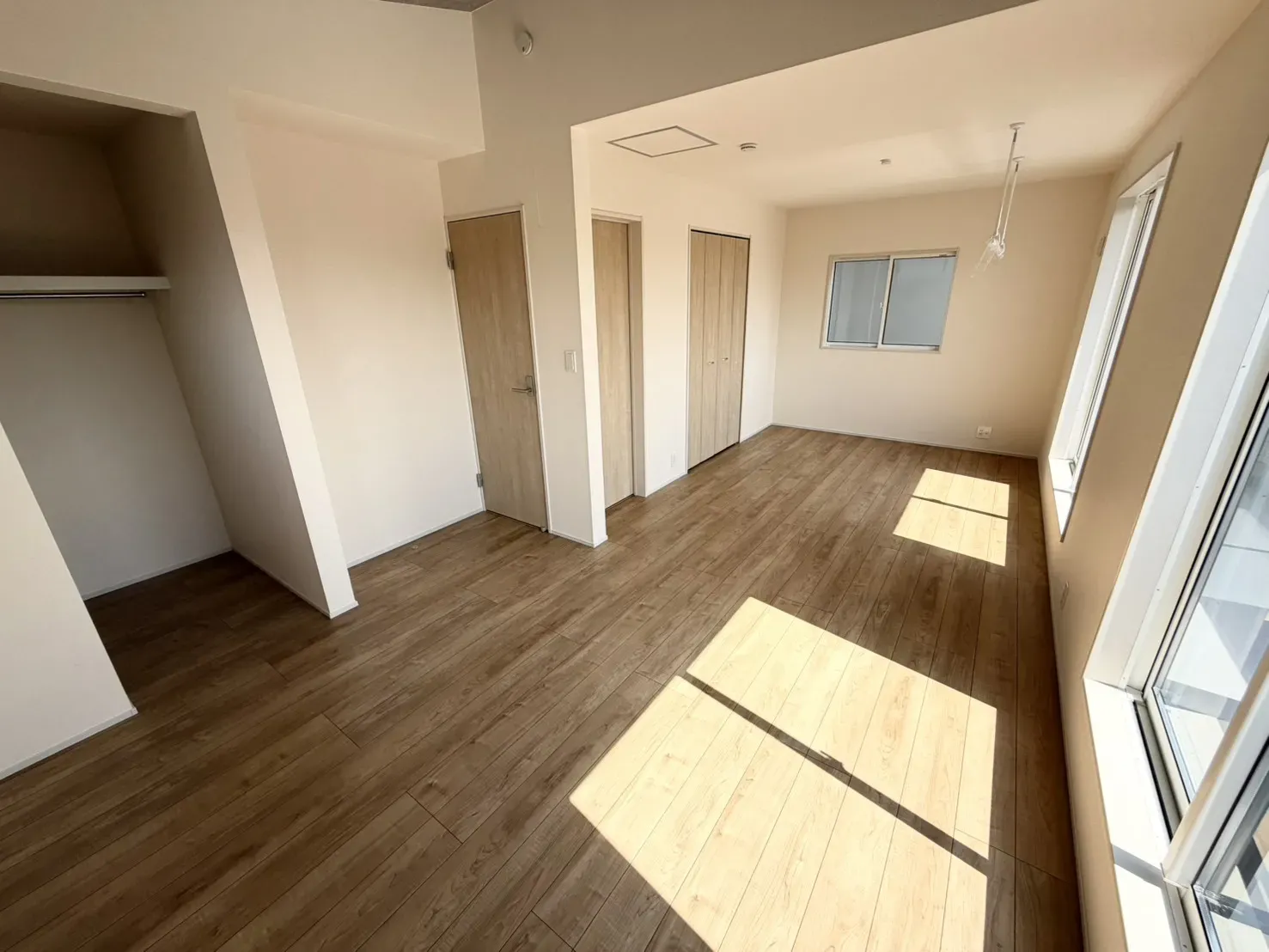 ライフスタイルに合わせ2部屋に出来るフレキシブルルーム