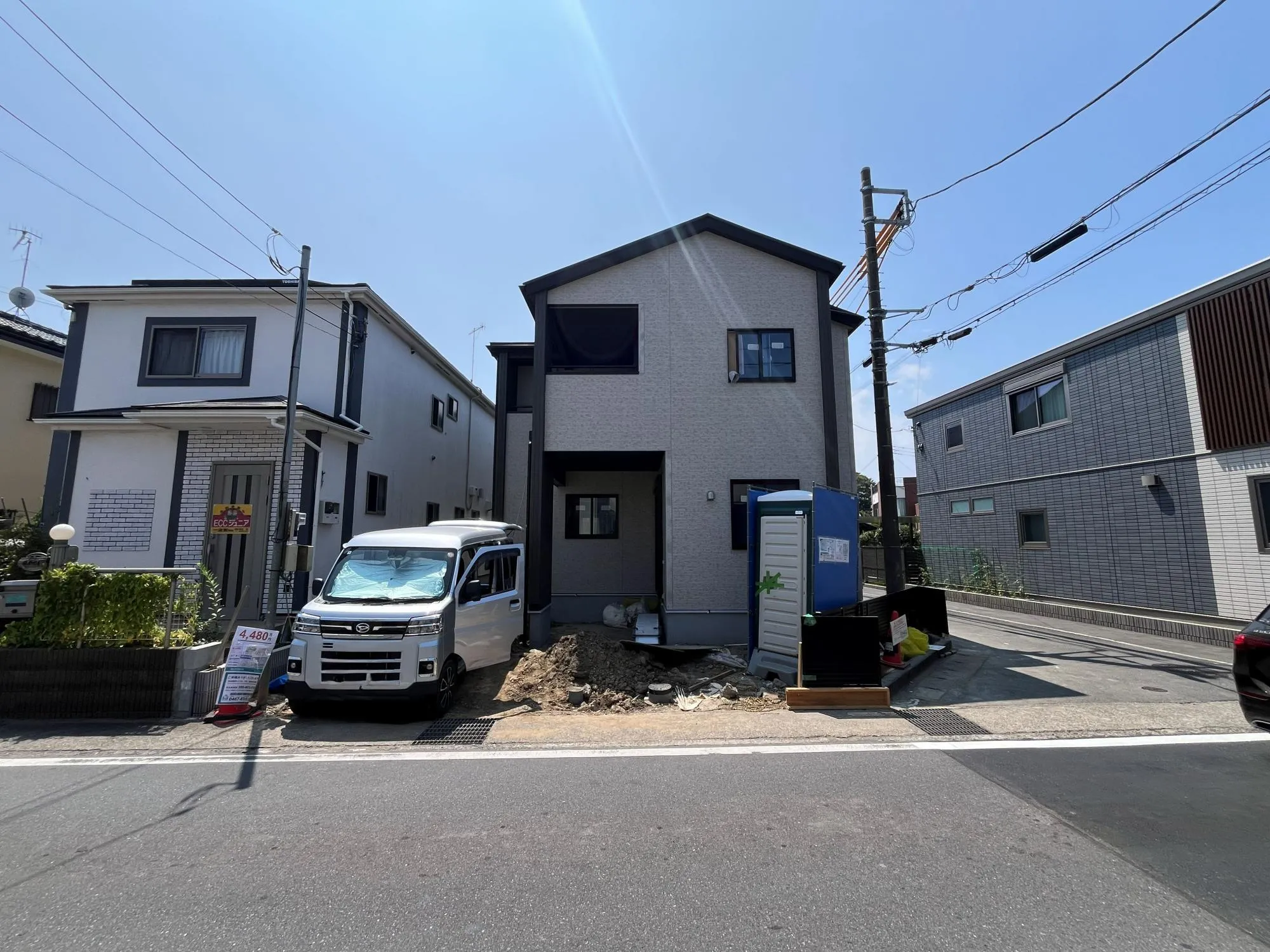 8月下旬完成予定!
完成が楽しみな物件です。