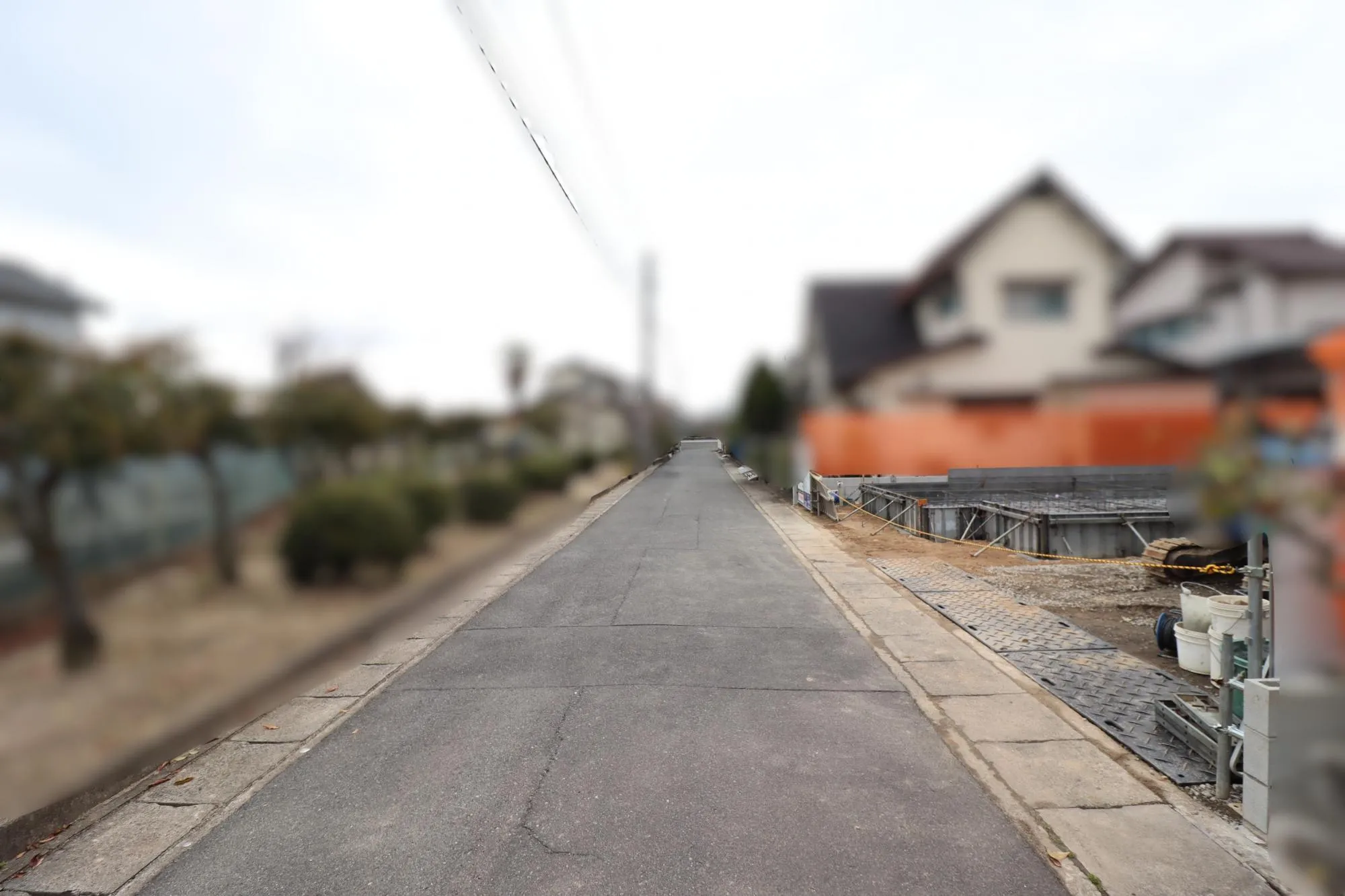 【前面道路含む現地写真】