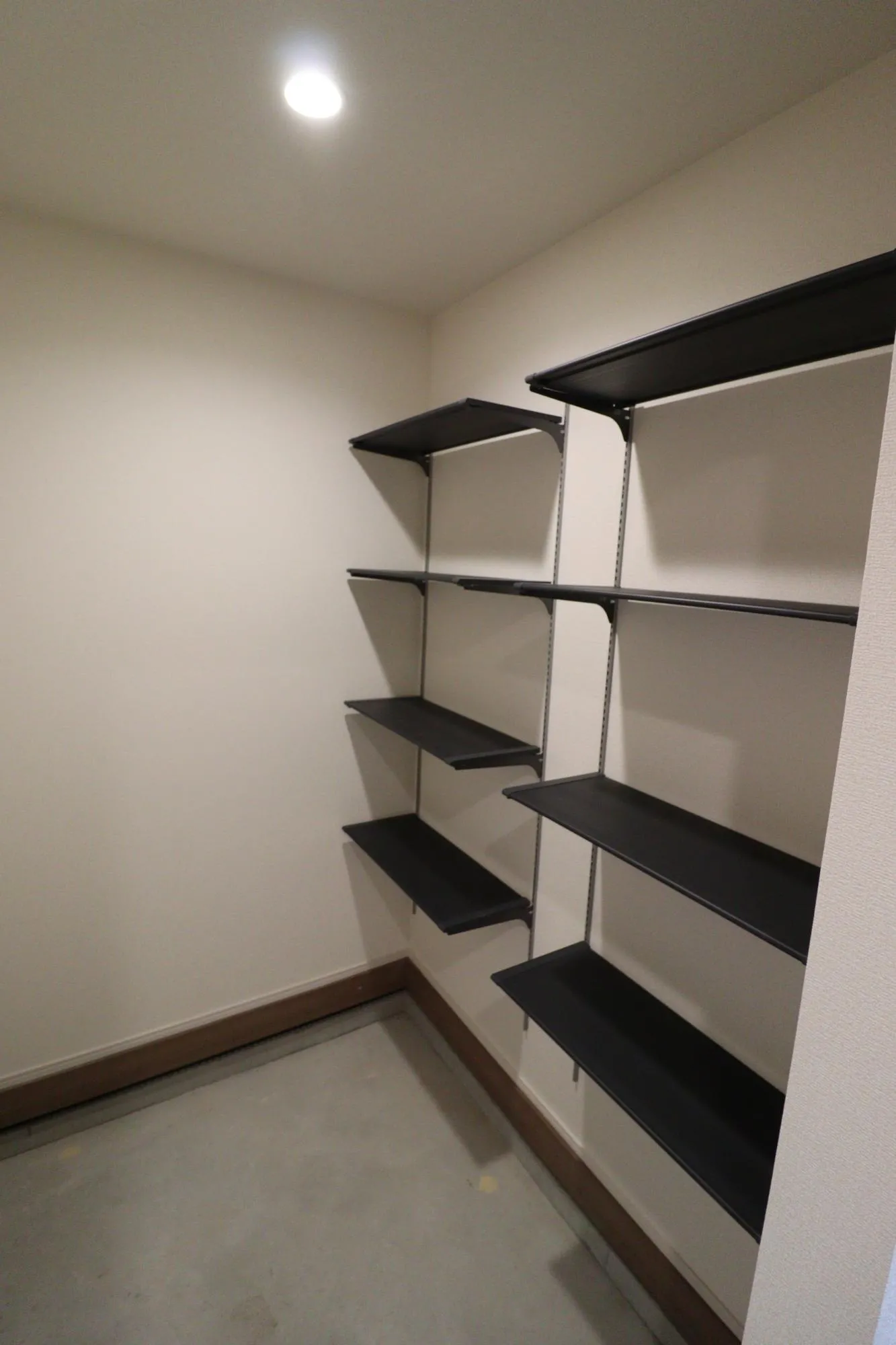 【玄関土間収納】