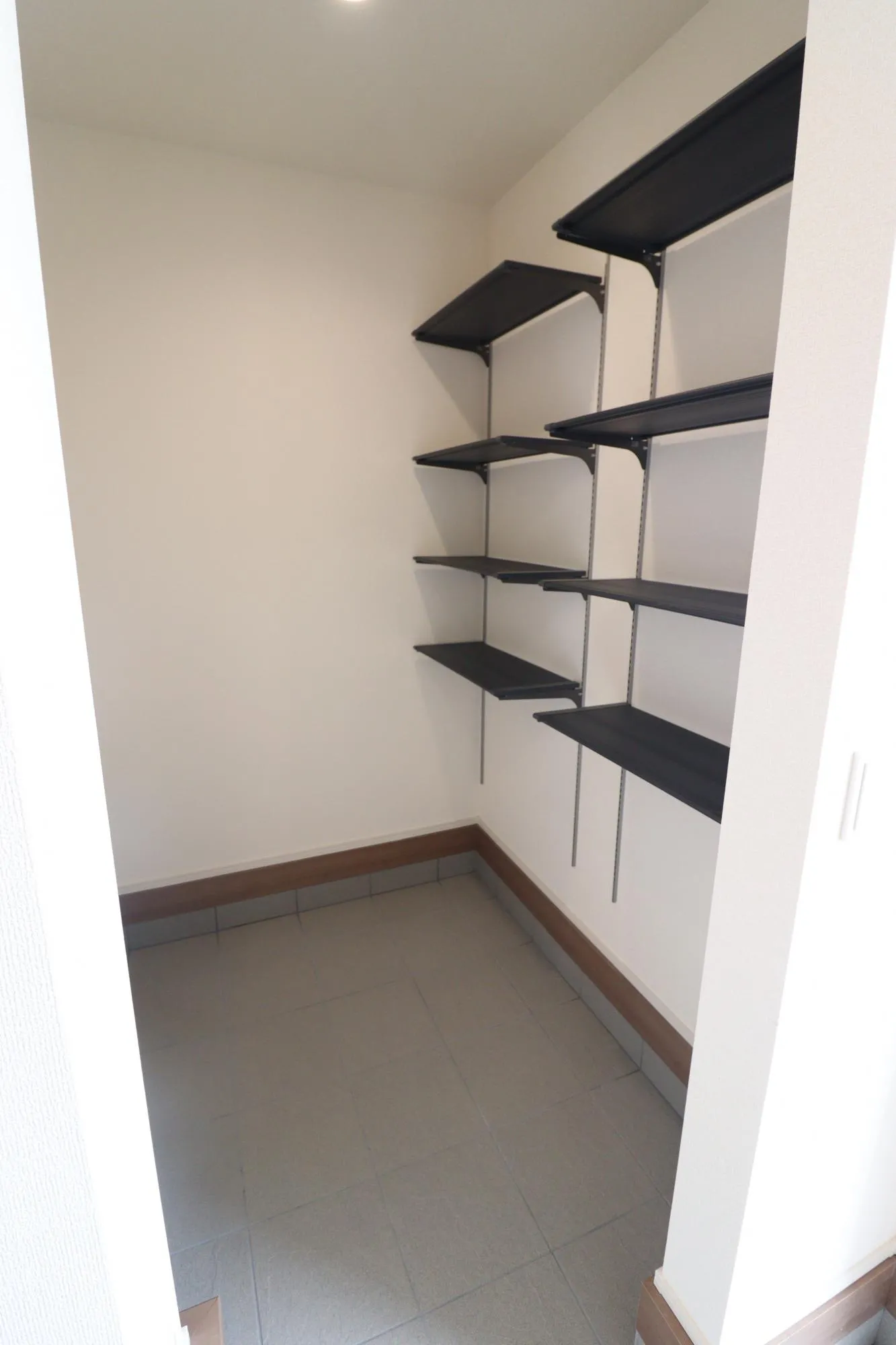 【玄関土間収納】
