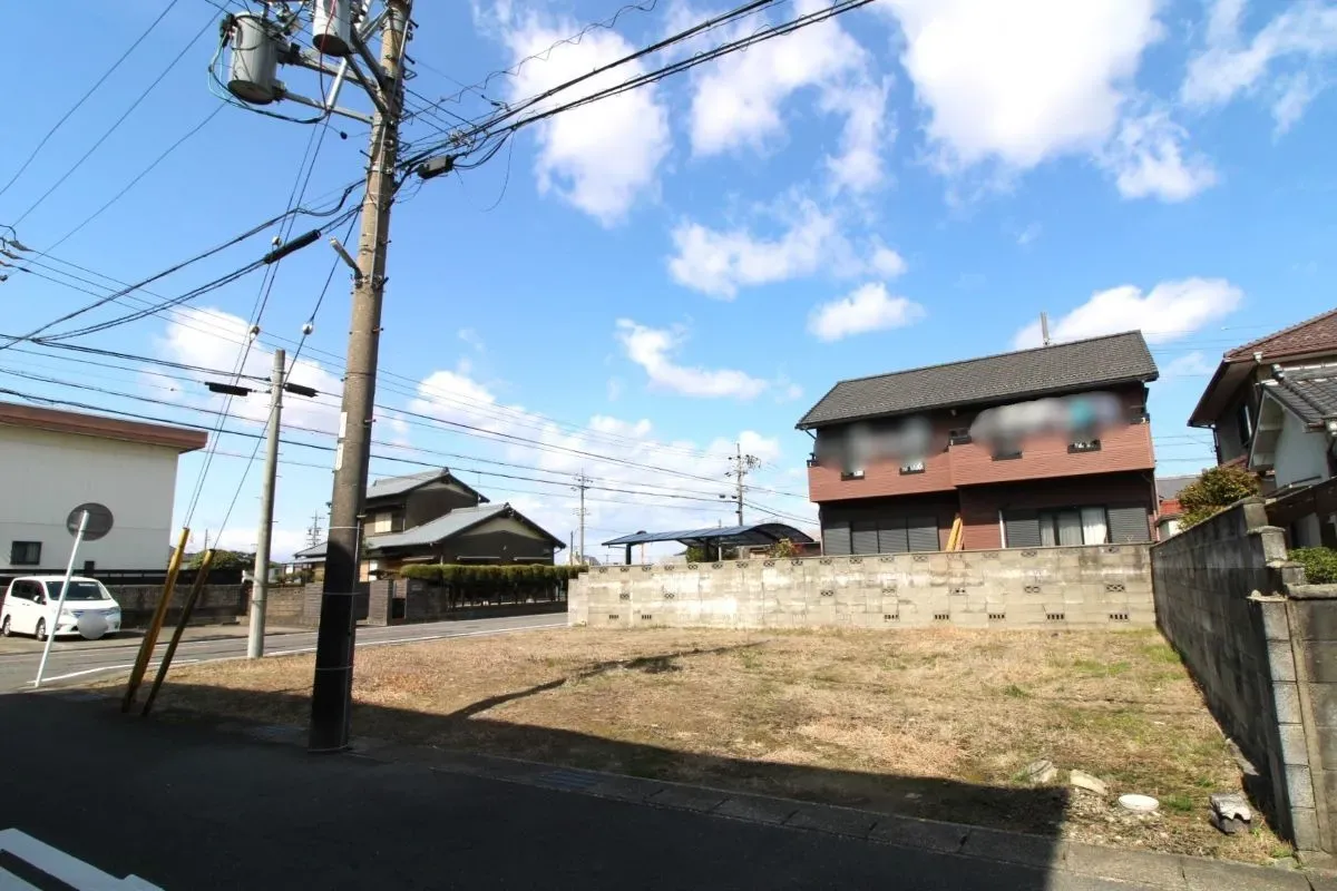 ブルーミングガーデン 海部郡蟹江町桜3丁目2棟