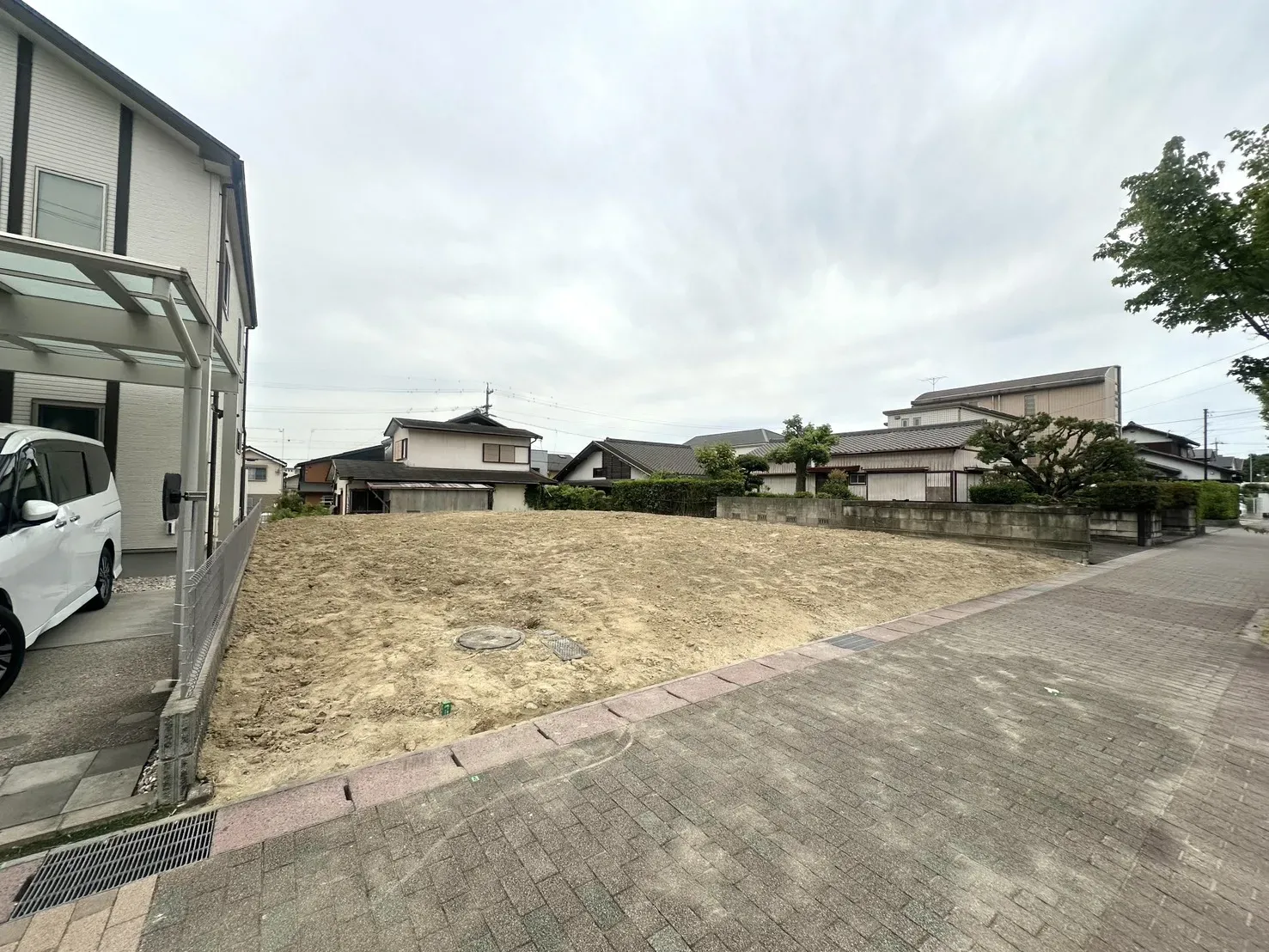 販売現地