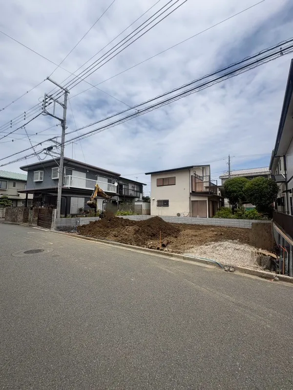 広々した約21帖のリビング・ダイニングで開放感を満喫できる4LDK邸宅。
