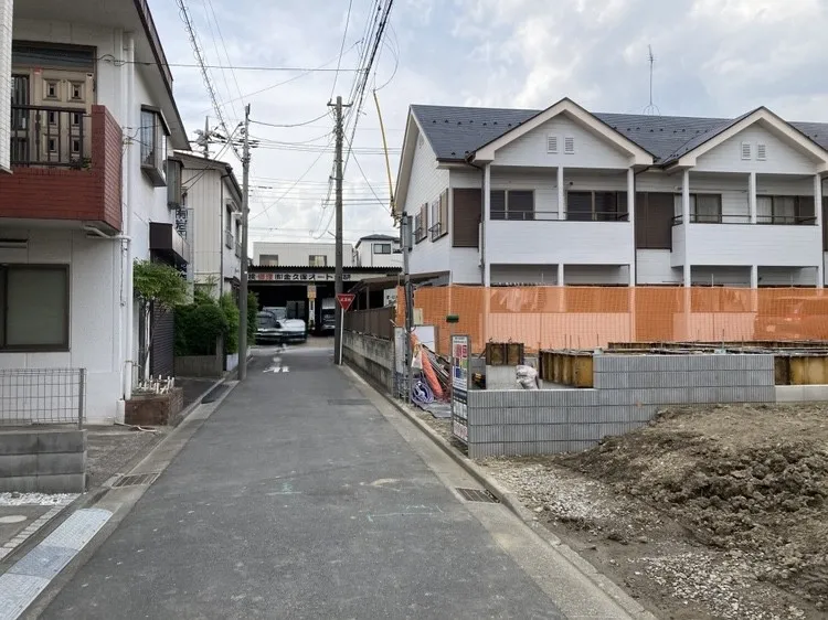 見通しの良い前面道路!毎日の車の出し入れも安心です☆	
