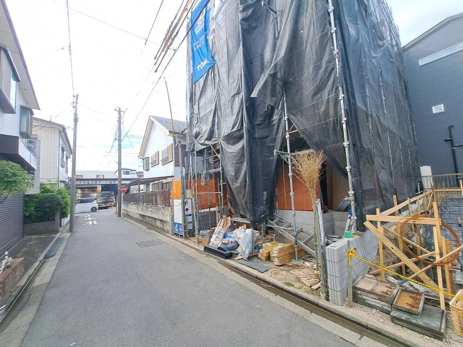 見通しの良い前面道路!毎日の車の出し入れも安心です☆