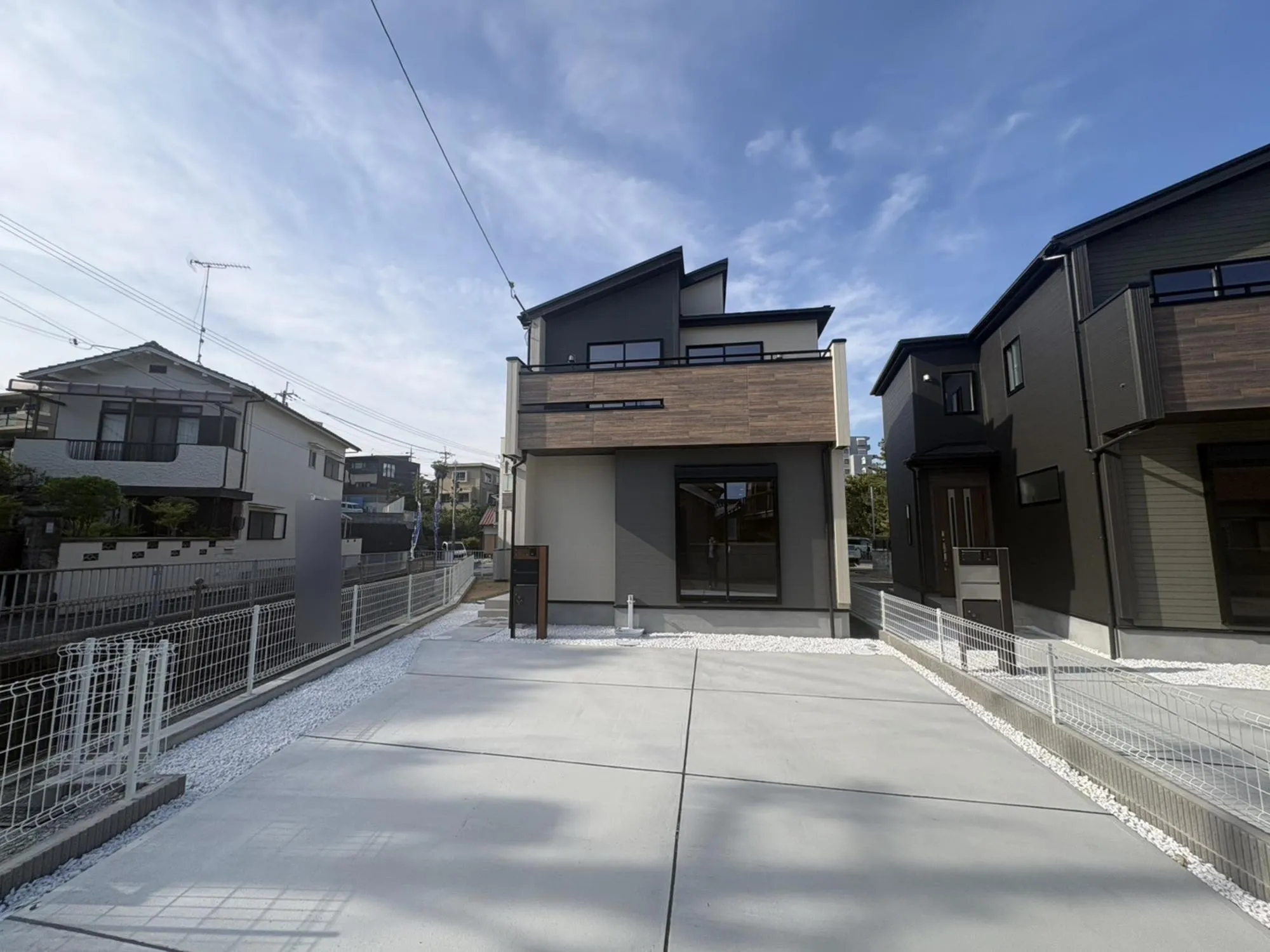 ☆1号棟 建物外観☆