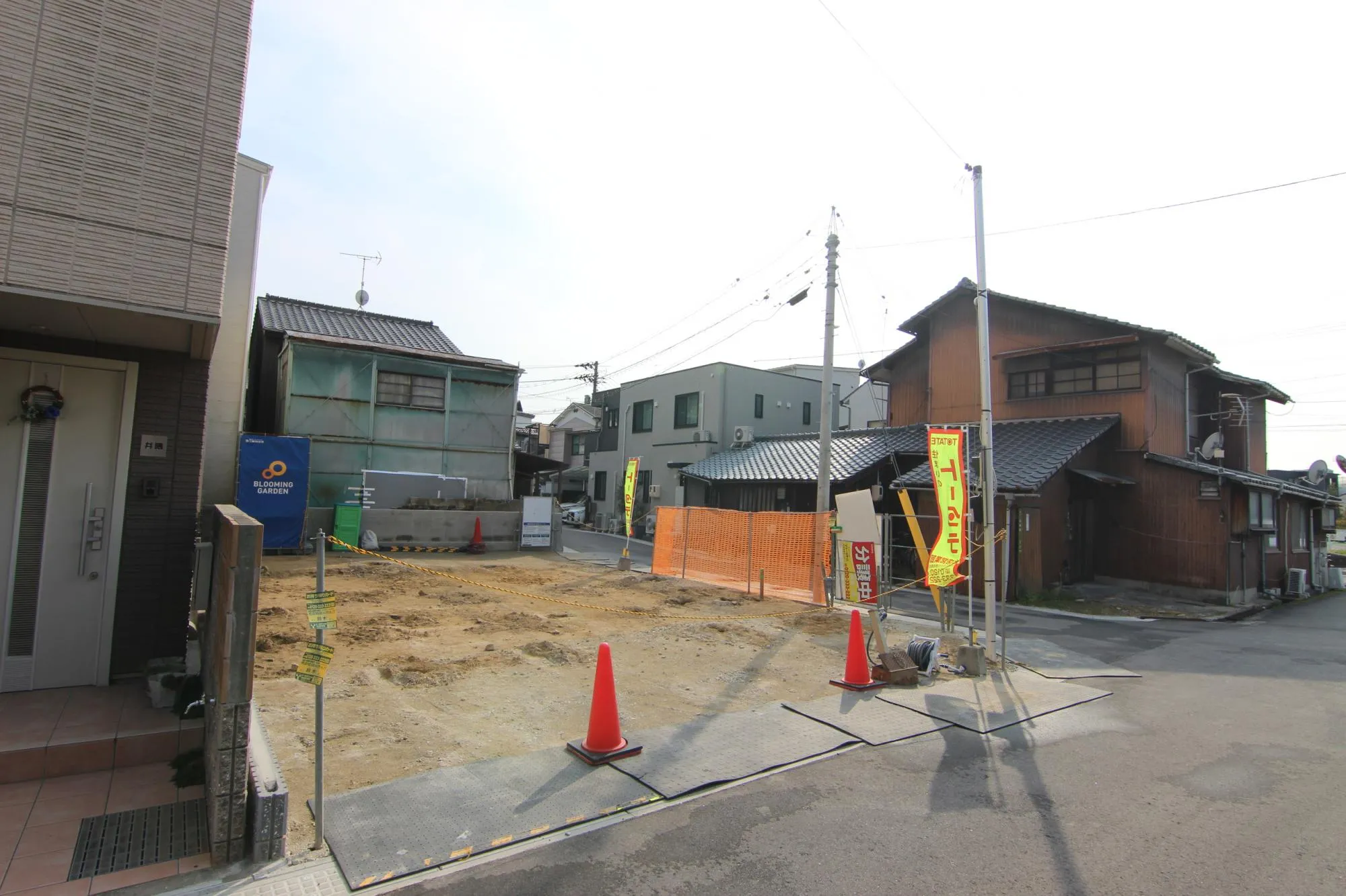 前面道路から見た宅地