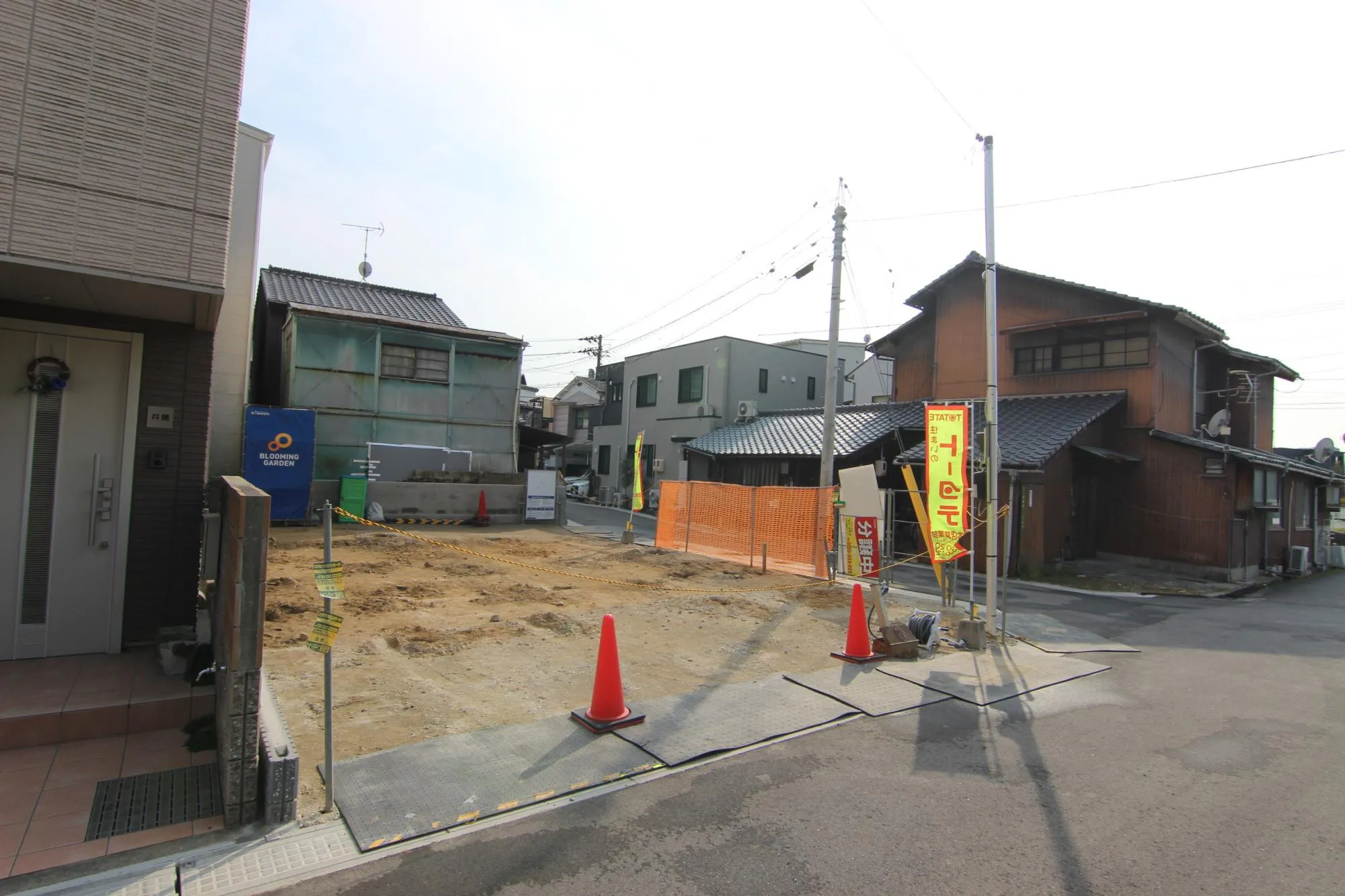 前面道路から見た宅地
