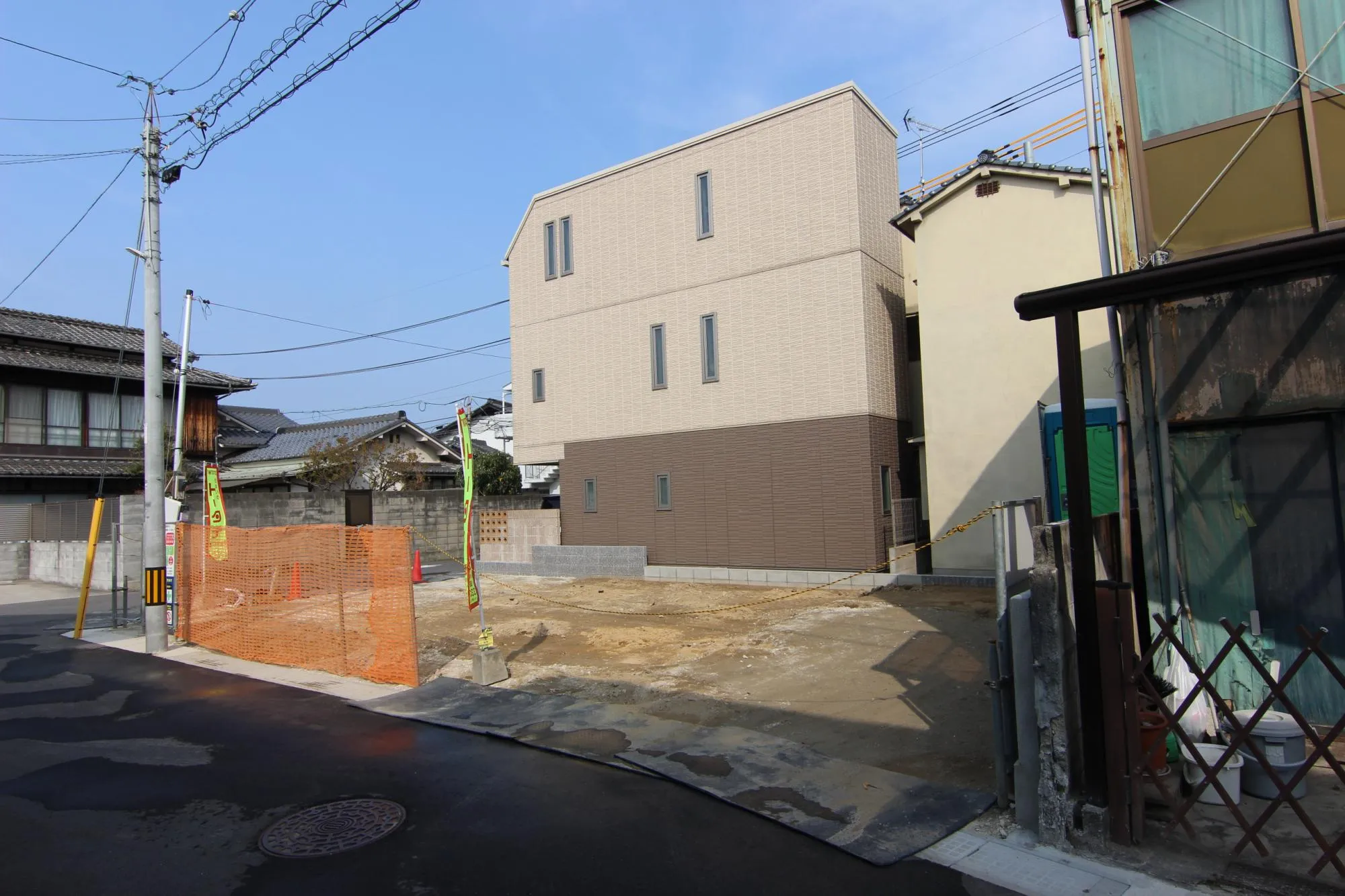 前面道路から見た宅地