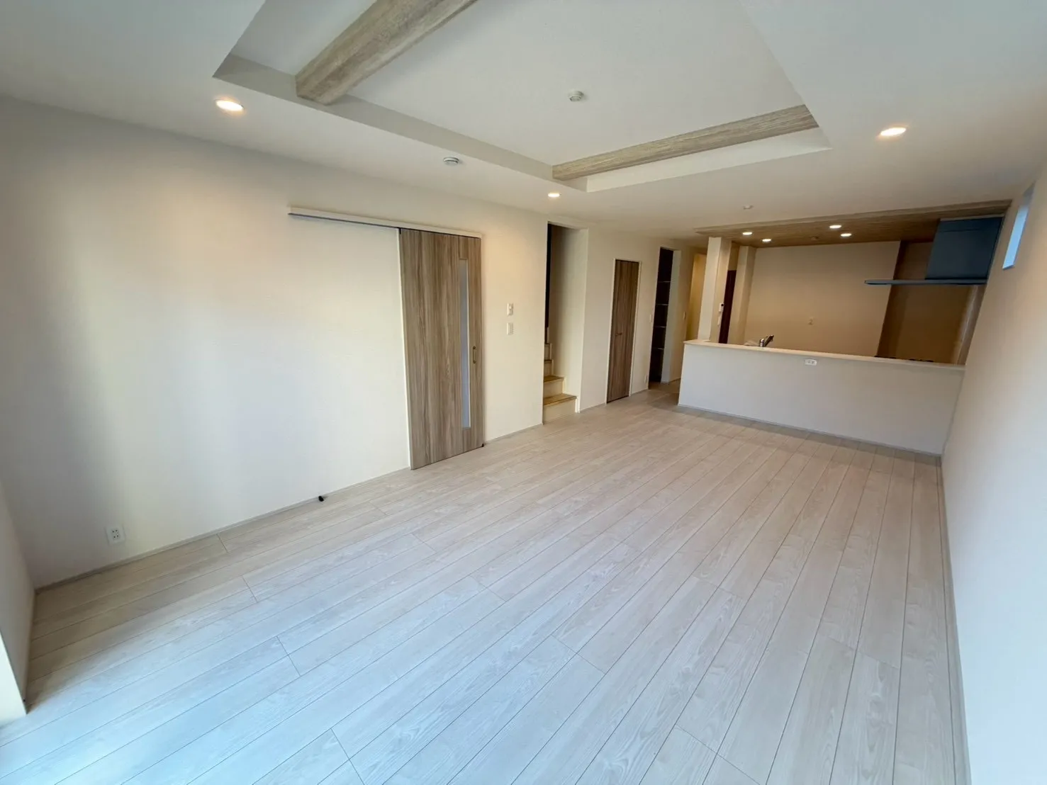 【2号棟LDK21.37帖】