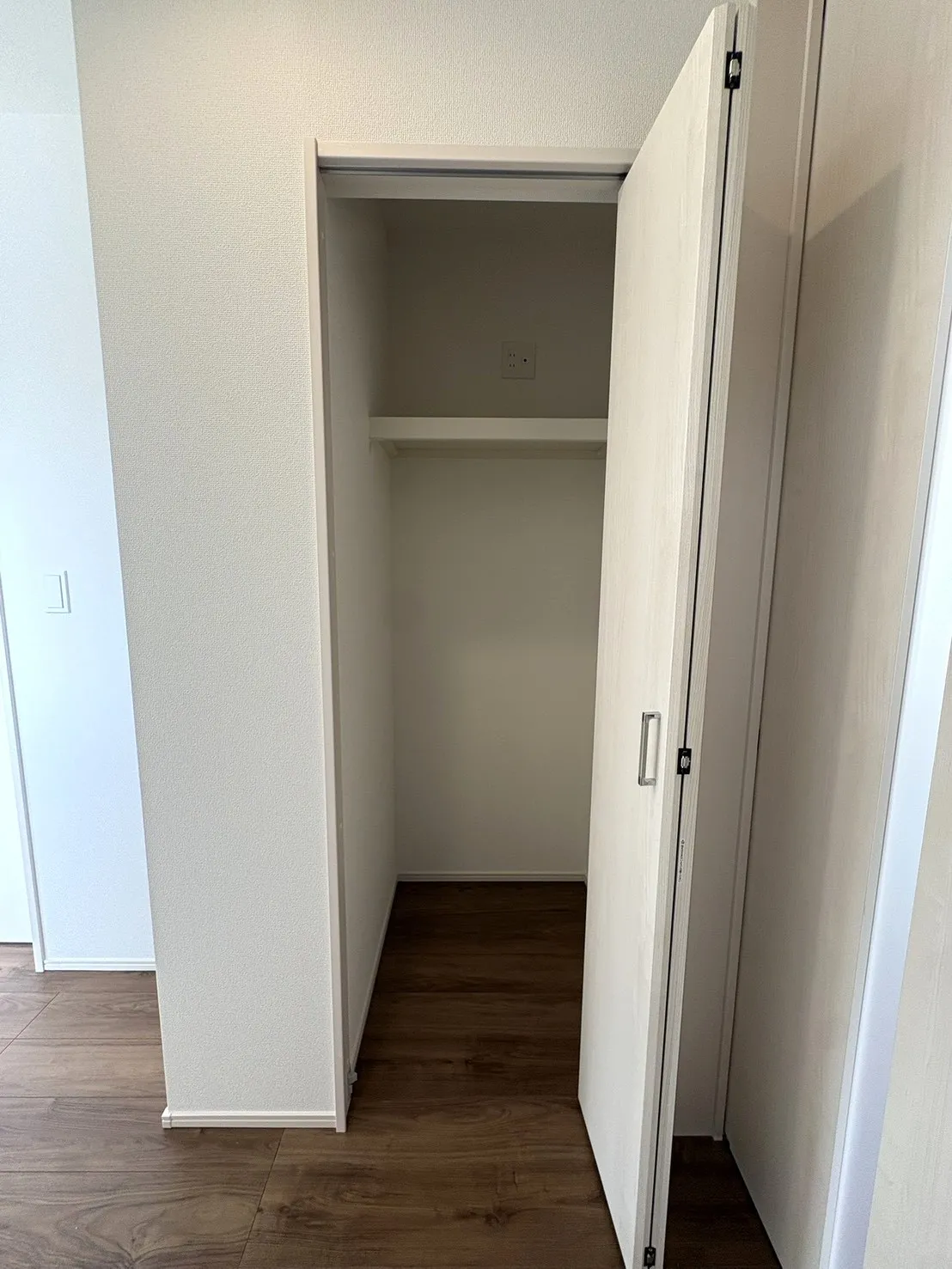 【2階廊下収納】