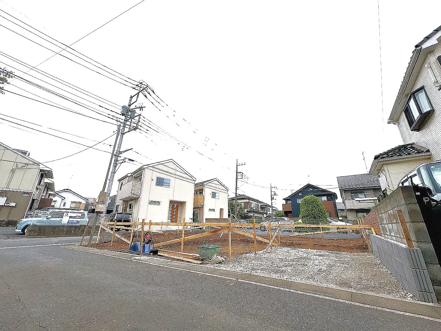 【外観写真】大型商業施設や公園が徒歩圏内に揃う住環境。保育園も徒歩6分の立地で、子育て世帯にも暮らしやすい環境です。ぜひ周辺環境とあわせて現地をご見学ください。