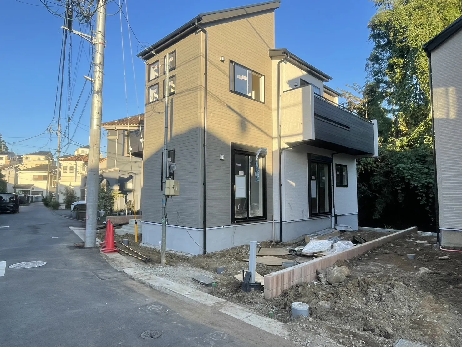 1号棟外観(2026年10月撮影)