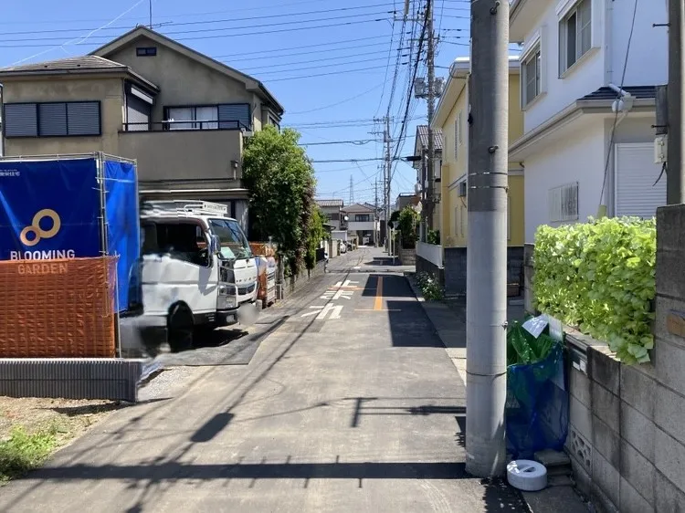 落ち着いた住環境の前面道路!ゆったりとした雰囲気が魅力です☆