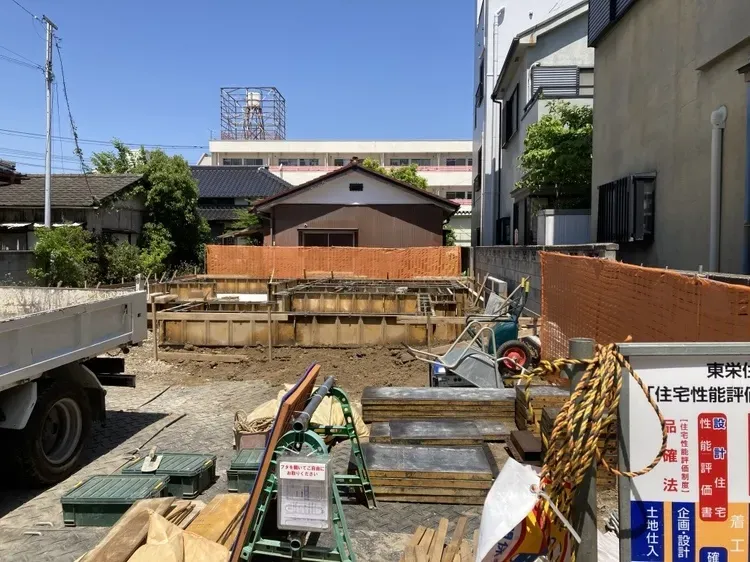 現在建築中の新築住宅です!これから素敵な住まいが完成するのが楽しみですね☆