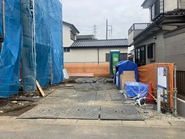 広々としたカースペースを確保!毎日の駐車も安心です☆