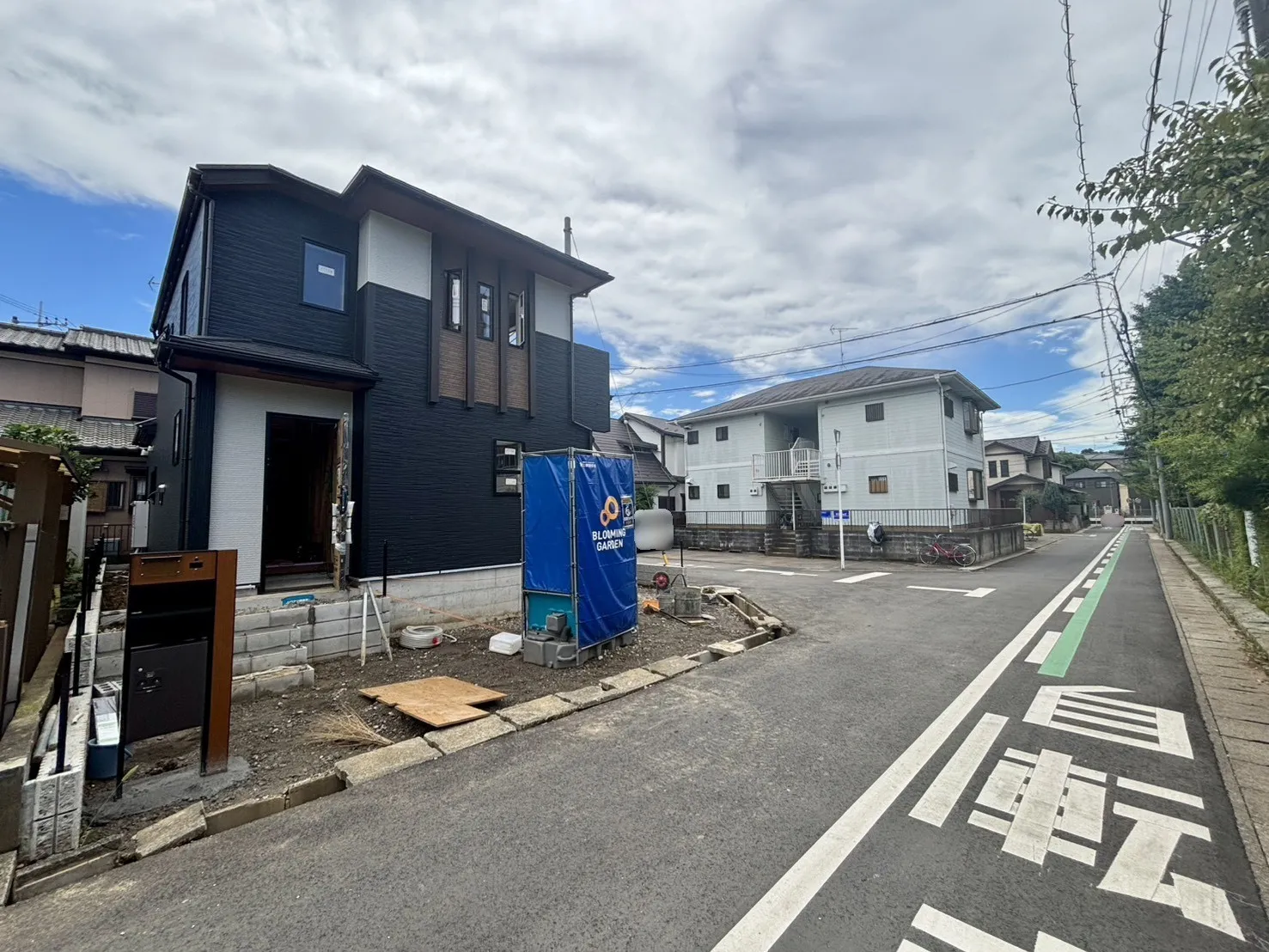 前面道路含む現地写真