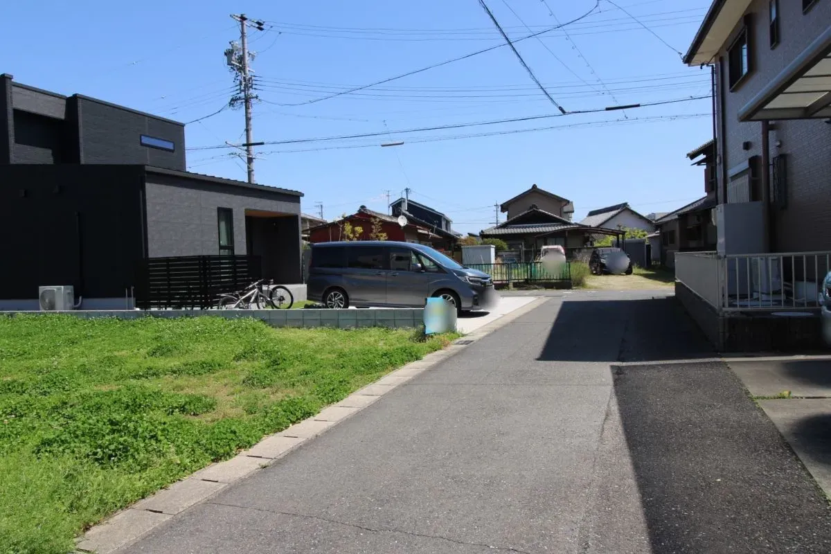 4月11日撮影　南側道路(西→東)