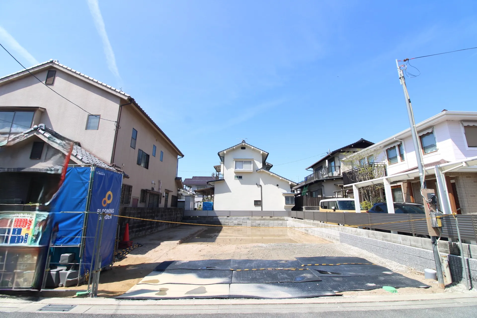 前面道路から見た宅地