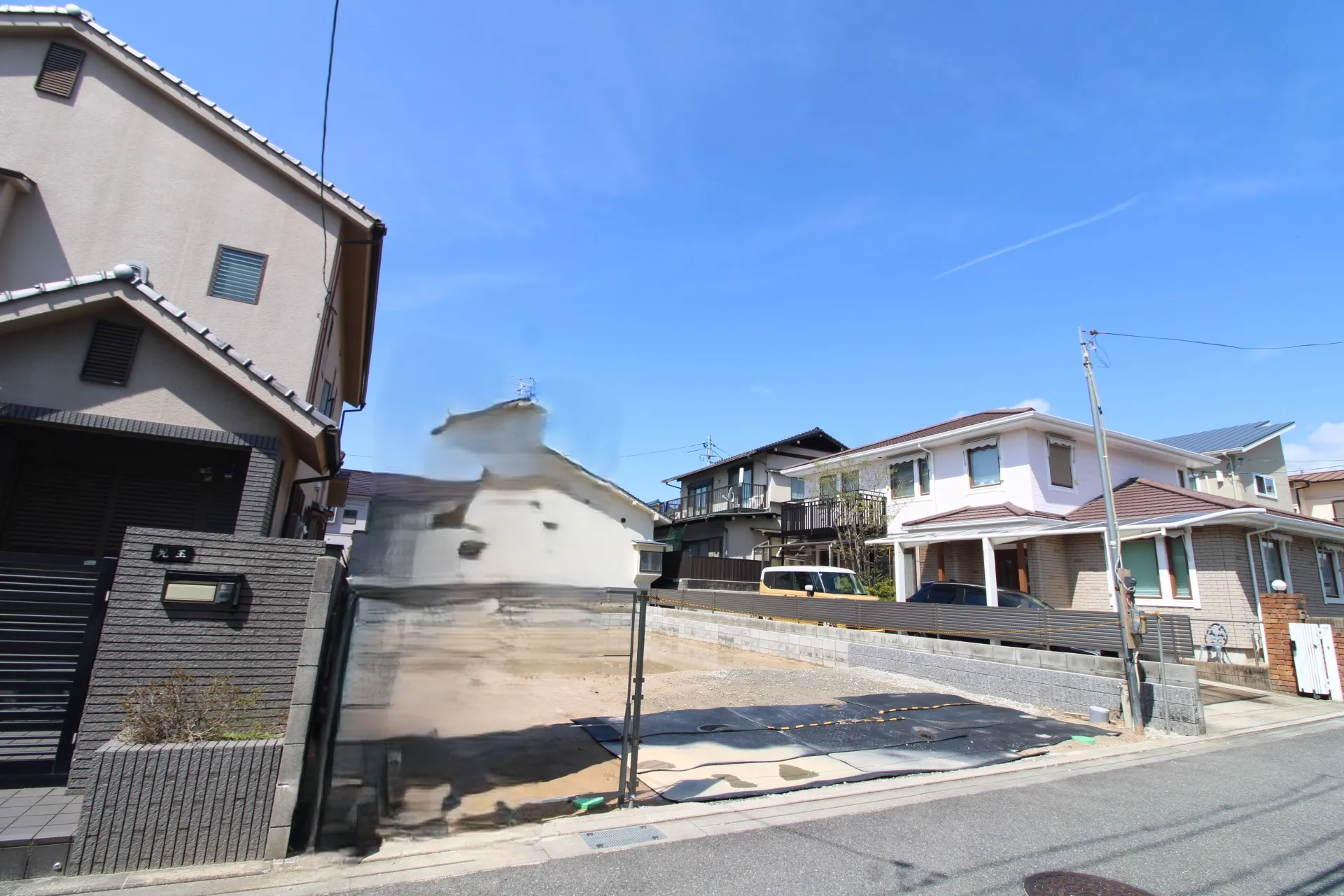 前面道路から見た宅地