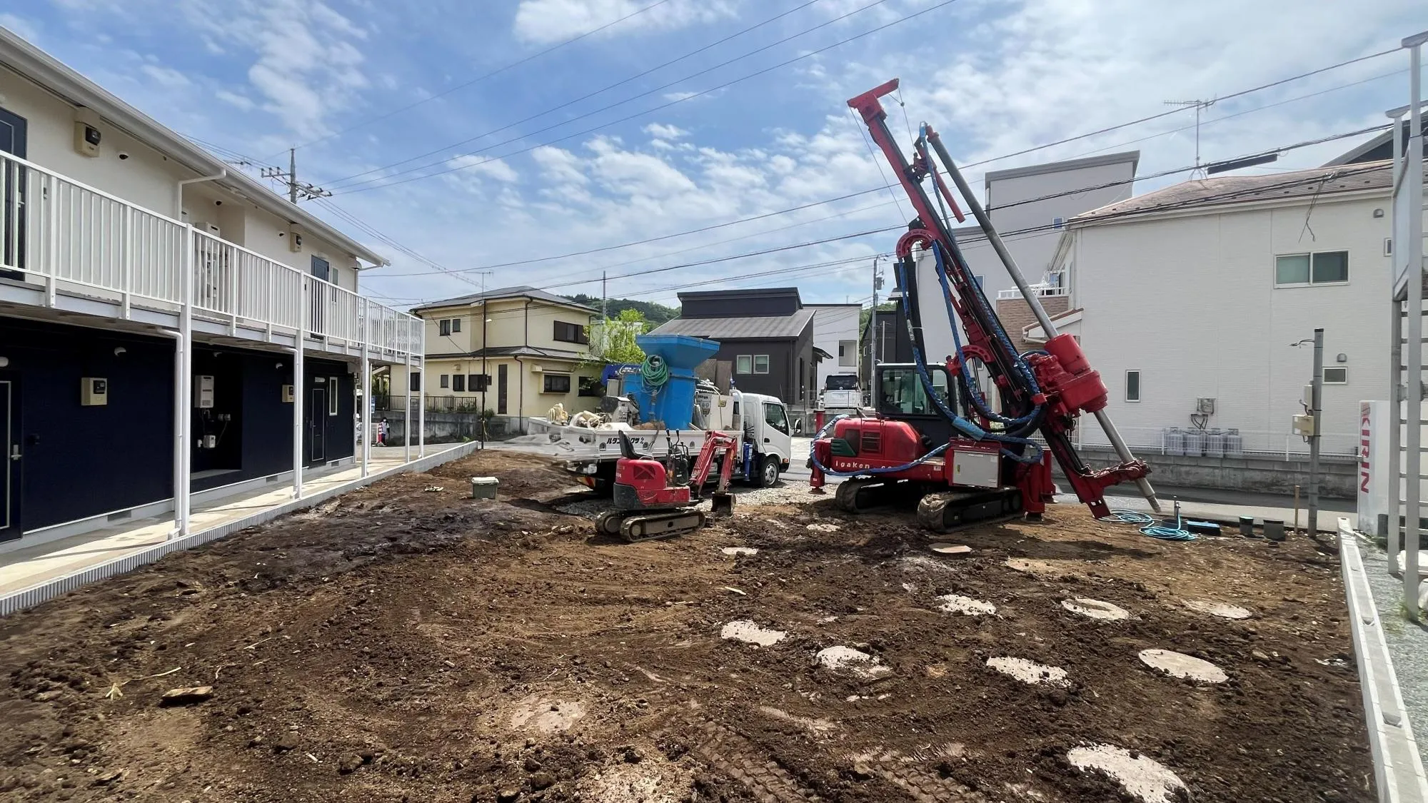 閑静な住宅街に佇む一棟現場。