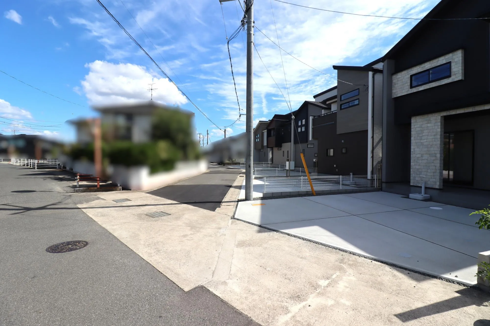 【現地写真:手前から1~5号棟】