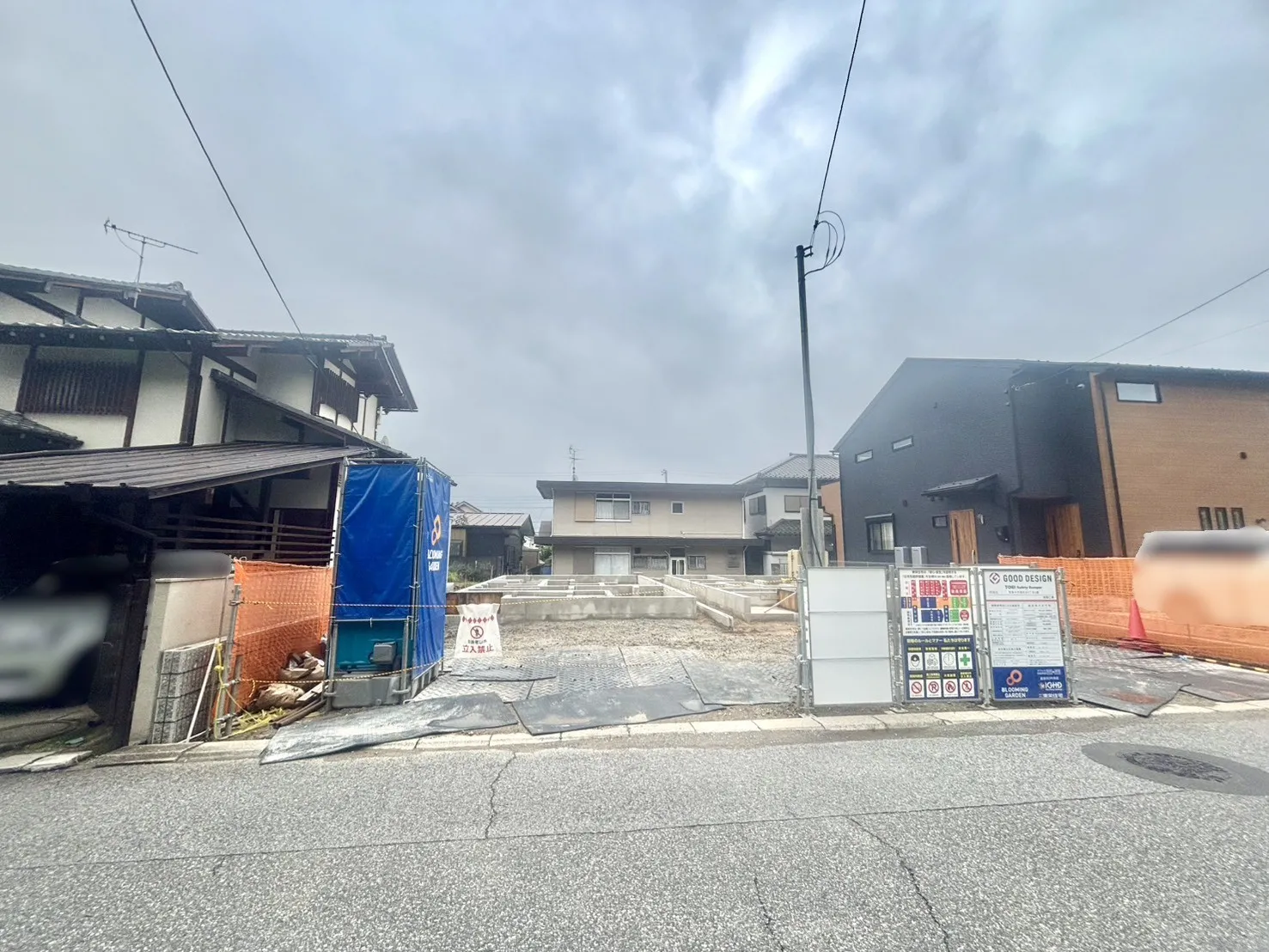 2号棟 前面道路含む現地写真