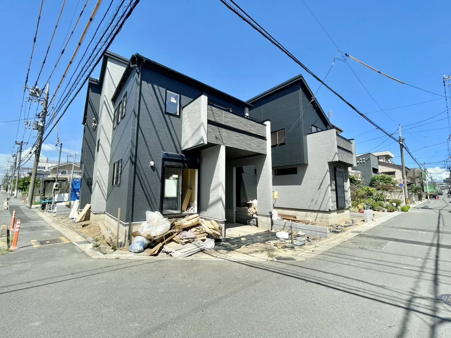 ≪1号棟・2号棟≫外観写真 8.8現在