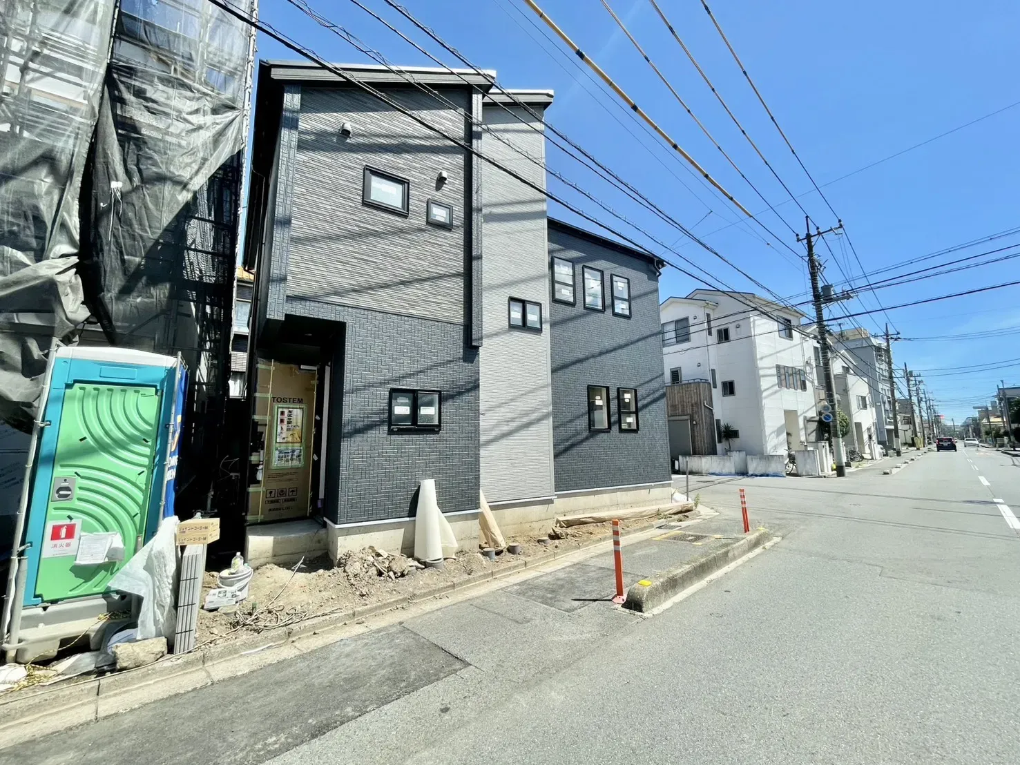 ≪2号棟≫外観写真 8.8現在