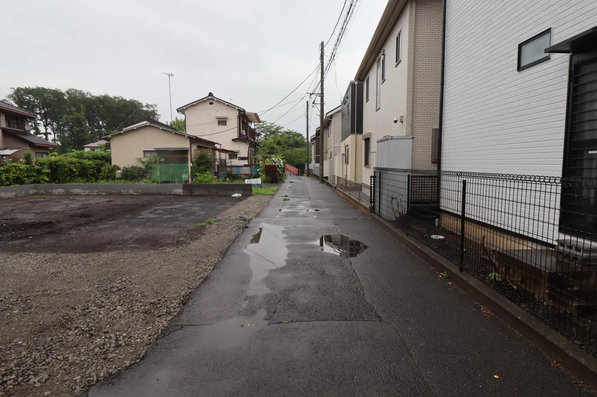 前面道路含む現地写真(造成後)