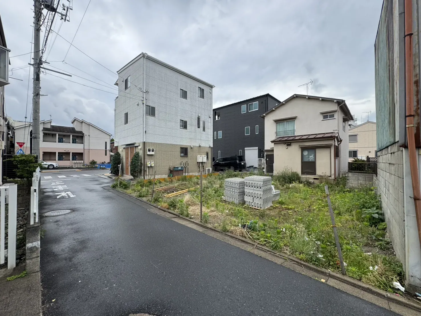 販売現地