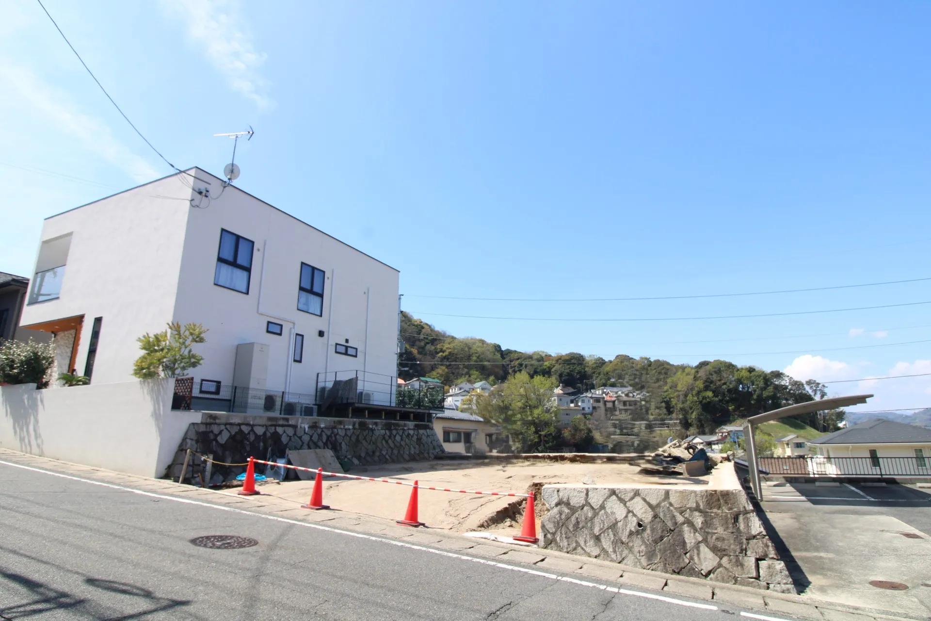 前面道路から見た宅地