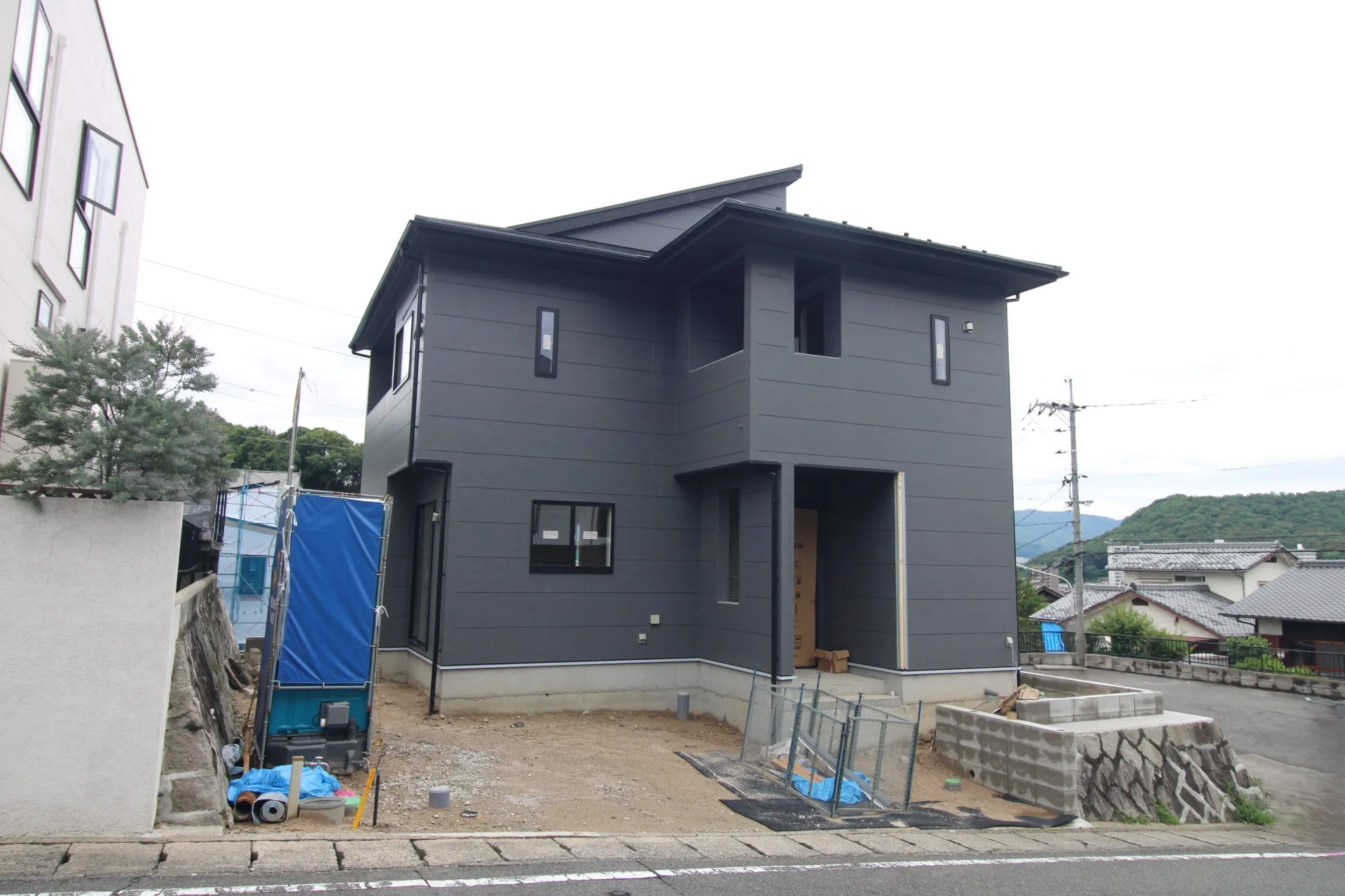 前面道路から見た宅地